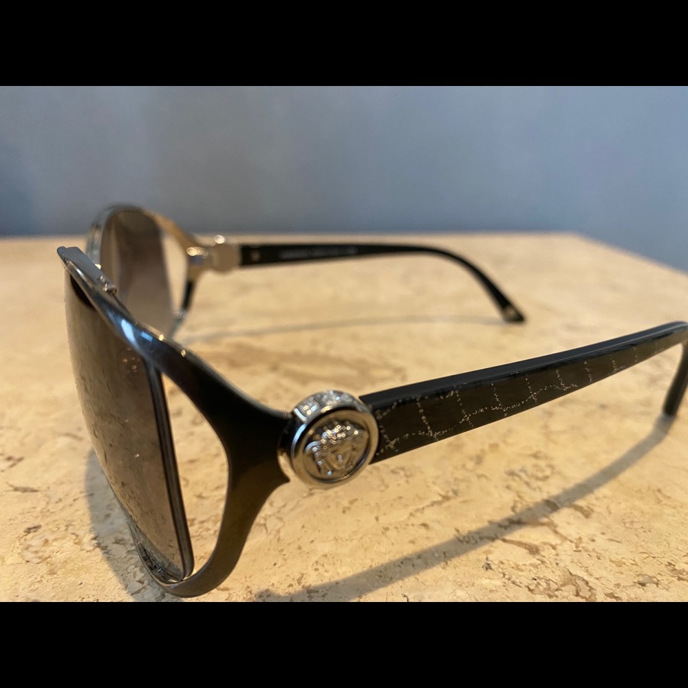 Versace sunglasses like new